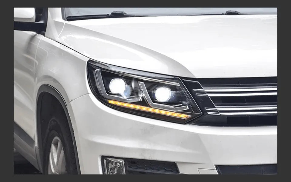 Lampy samochodowe do VW Tiguan (2013-2016) - Reflektory LED z soczewką projekcyjną, dzienne DRL, Oczkiem Anielskim (Angel Eye) i sygnałem - Multigenus