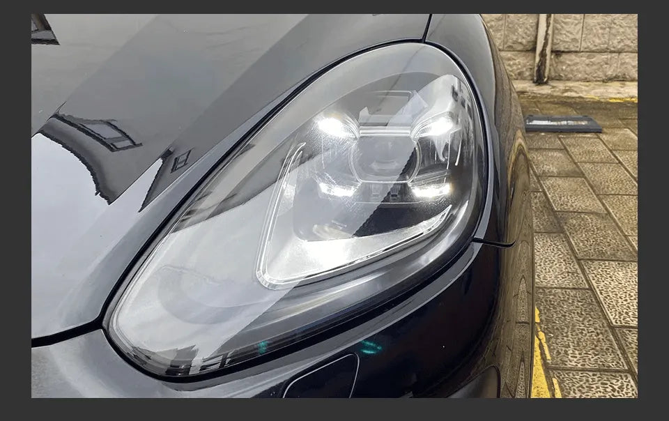 Stylizowane Lampy Przednie do Porsche Cayenne LED z Projektorową Soczewką i DRL (2011-2018) Cayenne GTS - Multigenus